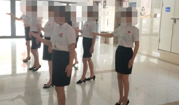 字母圈别人是“调教”女王,我是“卖袜”女王 字母圈别人是“调教”女王,我是“卖袜”女王