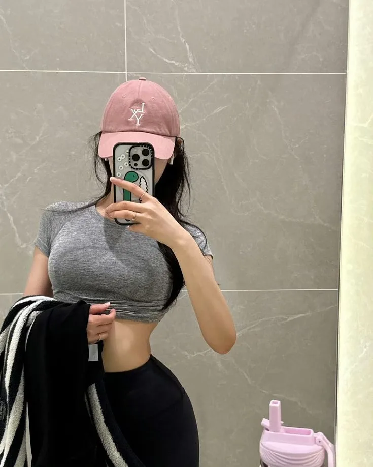 白骑士在字母圈中是如何与sub互动的? 白骑士在字母圈中是如何与sub互动的?